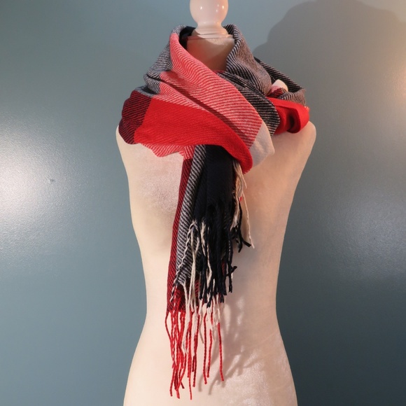 NIB - Wander Agio Scarf - Picture 2 of 3